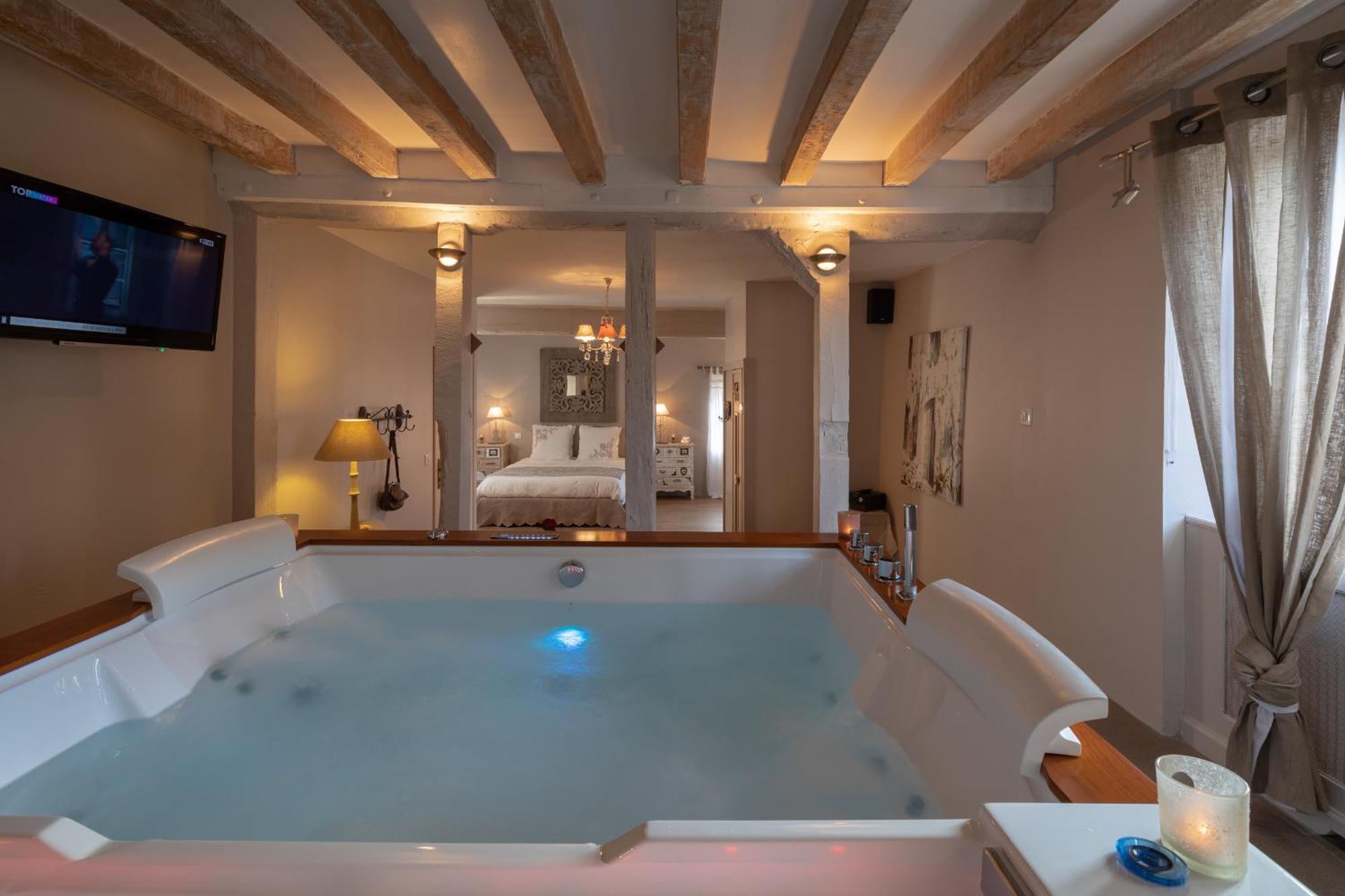 Charme Au Fil De L'Eau Hotel Vendieres Ngoại thất bức ảnh